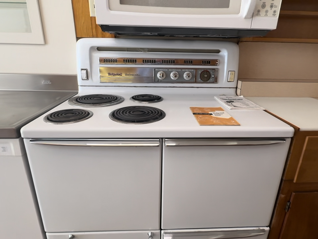 INTHotpoint Stove Nickel Bros Residential