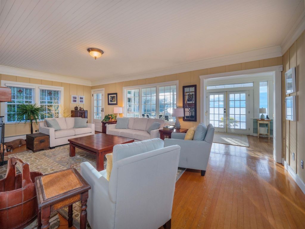 SECHELT WATERFRONT Nickel Bros Residential