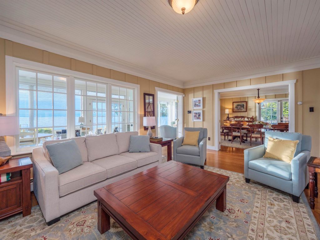 SECHELT WATERFRONT Nickel Bros Residential